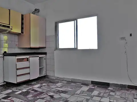 VENTA PH EN PLANTA ALTA VILLA DOMINICO AVELLANEDA