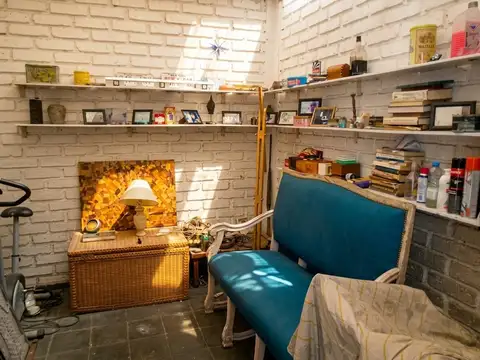 Casa 5 ambientes con 2 baños