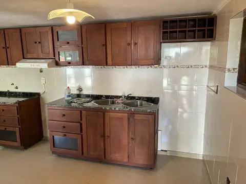 Casa interna en Barrio Chapero Reconquista.