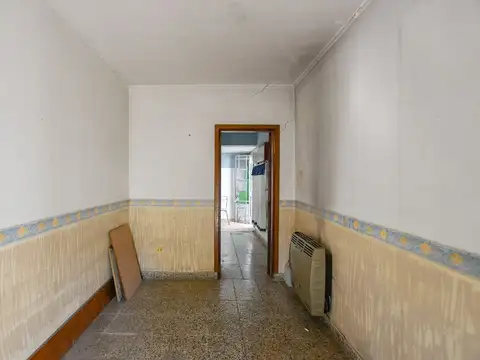 Casa 3 ambientes con 1 baño