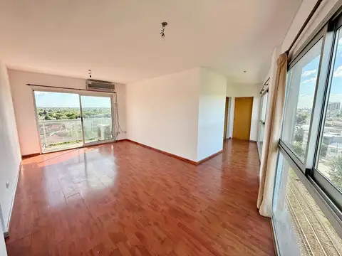 Alquiler - Dpto 3 ambientes PISO ALTO con COCHERA en Beccar