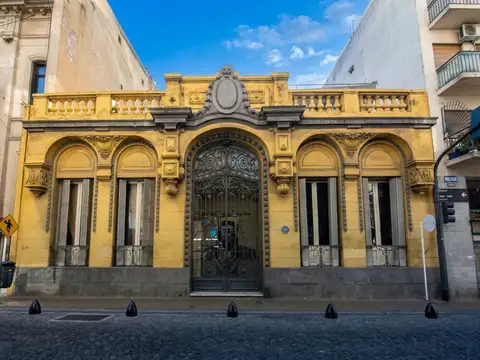 PH de Estilo en el Corazón de San Telmo – Luminosidad y Carácter