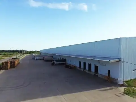 Centro Logístico - Nave 6.000 m2 - Parque Industrial Metropolitano Perez