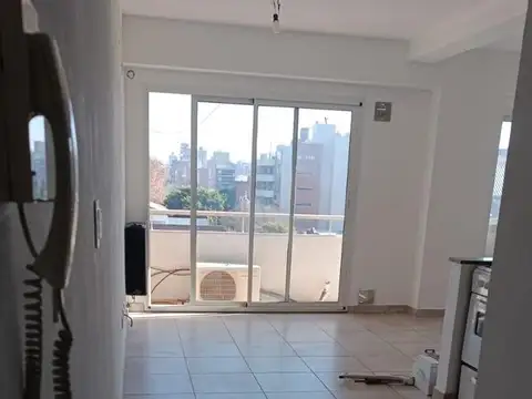 Departamento en Alquiler en República De La Sexta, $ 370.000