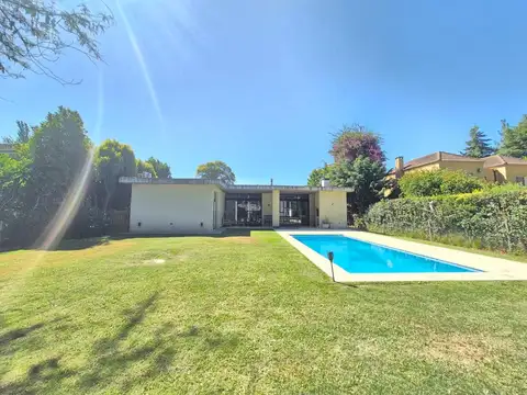 Venta casa 4 ambientes Barrio Privado El Aromo APTO CRED