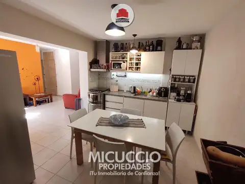 Depto Tipo Casa en Venta en Centro, USD 65.000