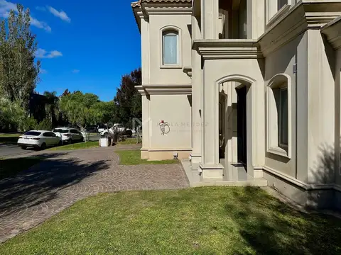 Casa en Venta en San Isidro Labrador, USD 730.000