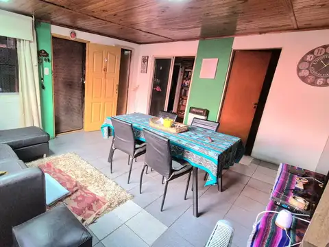 Casa 5 ambientes con 2 baños