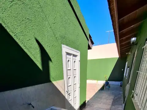 Casa 2 ambientes con 1 baño