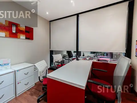 Venta / Alquiler de oficina en Monserrat edificio La Prensa