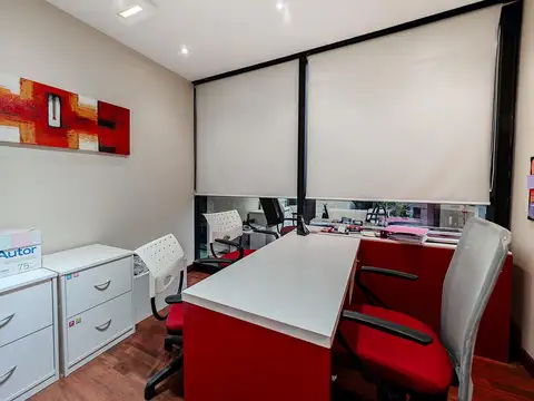 Venta de oficina en Monserrat edificio La Prensa