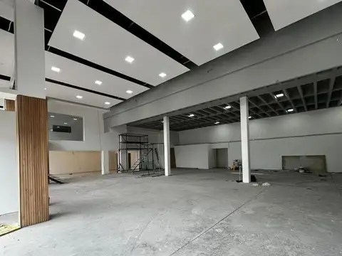 IMPONENTE LOCAL 500M2 RUTA E-53 - RÍO CEBALLOS