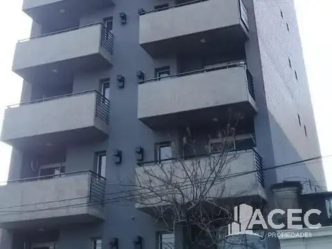 27 de Febrero 1400 - Piso 8º Dpto B