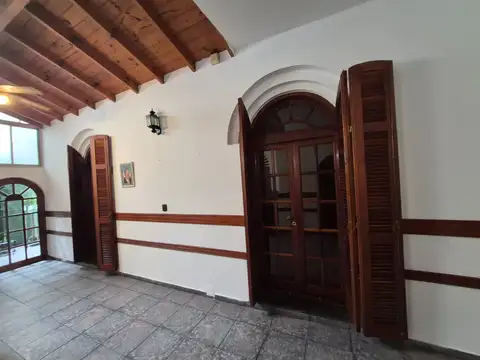 Depto Tipo Casa en Alquiler 50 años
