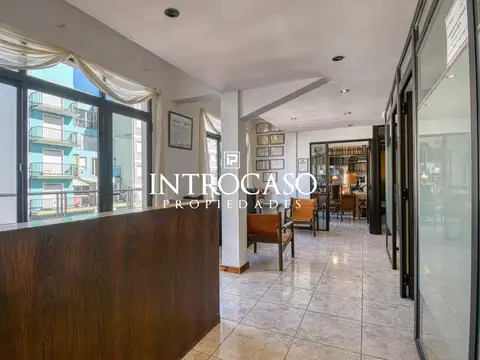 Venta Permuta Oficina Amplia Balcon al frente