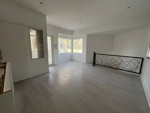 Venta - PH - Planta Alta 2 dormitorios con Terraza y Quincho Exclusivos - Pichincha, Rosario