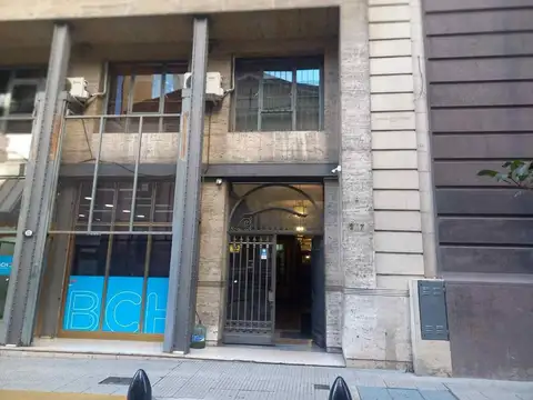 VENTA OFICINAS 25 DE MAYO  267 EN HERMOSO EDIFICIO