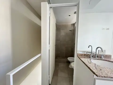 Depto Tipo Casa en Alquiler en Azcuenaga, $ 420.000