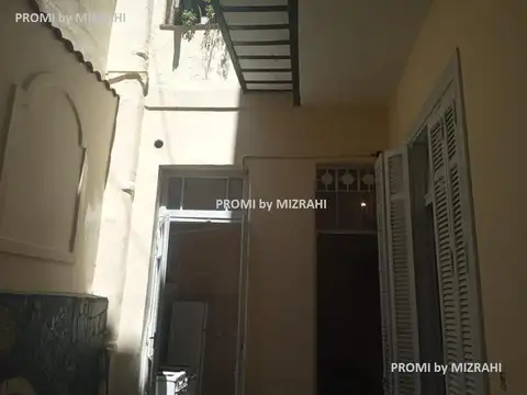 Depto Tipo Casa en Venta 80 años