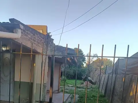 CASA A REMODELAR  EN PASO DEL REY. OPORTUNIDAD