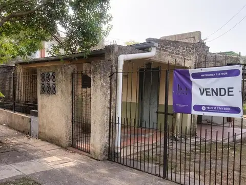 CASA A REMODELAR  EN PASO DEL REY. OPORTUNIDAD