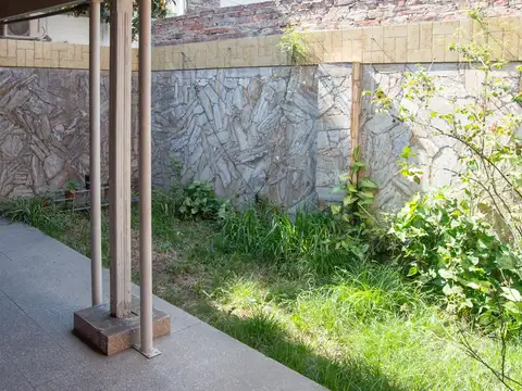 Depto Tipo Casa en Venta 40 años