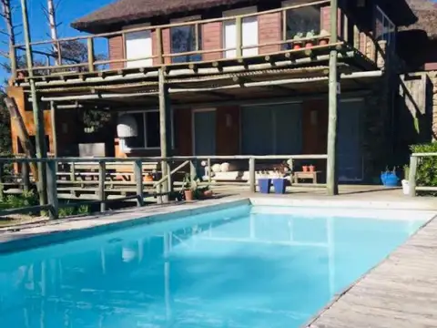 Casa en Alquiler Temporal de 4 dormitorios