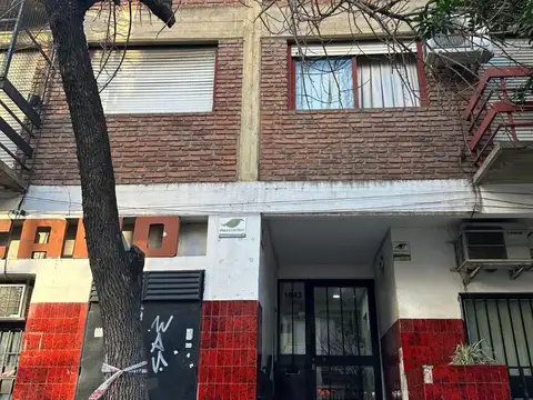 1 De Mayo 1600, Piso 2