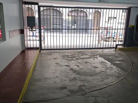 Rivadavia 1300, Piso 1er SS