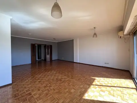 Departamento en Alquiler de 4 ambientes