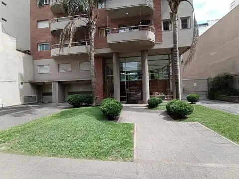 J. B. Alberdi al 2400