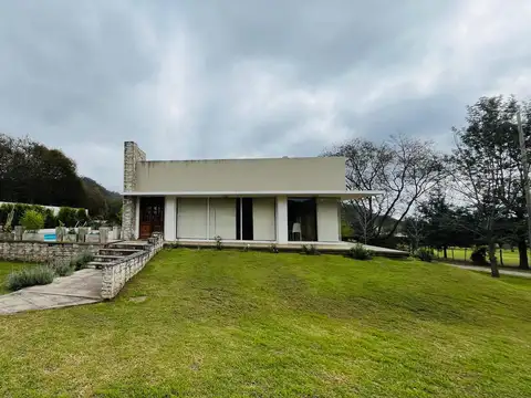 VENTA DE CASA BOUTIQUE (AMOBLADA) C/PILETA EN RACO