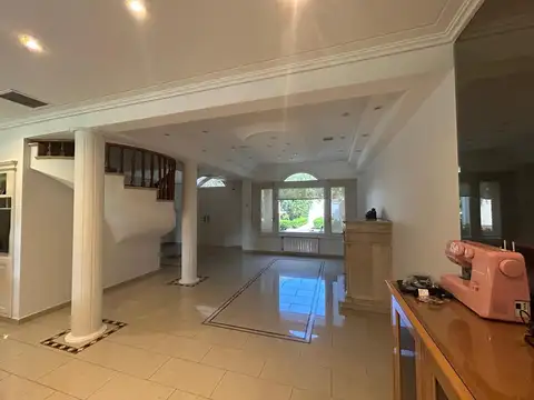 Casa 6 ambientes con 3 baños