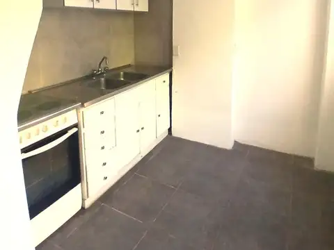 Galpon en Alquiler en Martínez, USD 900