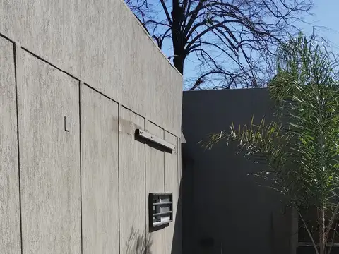 Casa de 3 ambientes con pileta