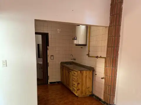 Alquiler PH al Fdo. - 2 Ambientes - Billinghurst