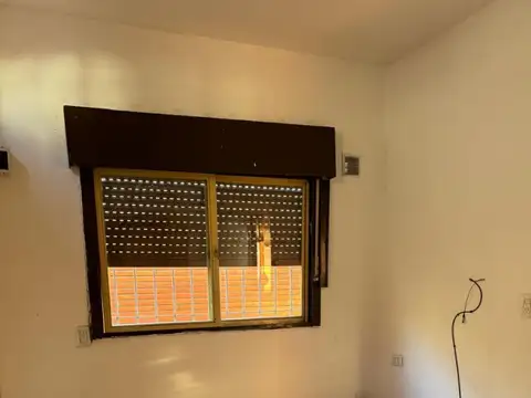 Chacabuco 5000, Piso fdo