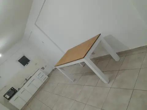 APTO CRÉDITO - APTO PROFESIONAL - Bello monoambiente CON BALCÓN al frente muy amplio y divisible OPCIÓN COCHERA FIJA CUBIERTA.
