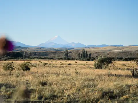 Orillas del Quilquihue, RN 40 Km 2200