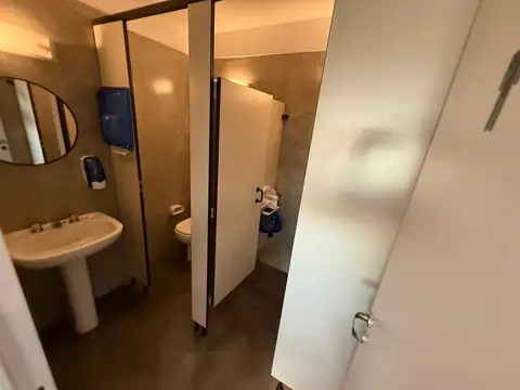 Oficina en Alquiler al Este