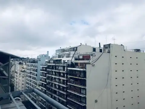 Oficina de 250 m2 en Alquiler Recoleta sobre Montevideo esquina Av. Córdoba