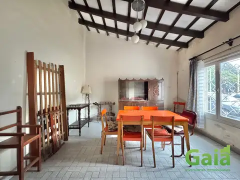CASA EN VENTA CALLE URQUIZA 1200