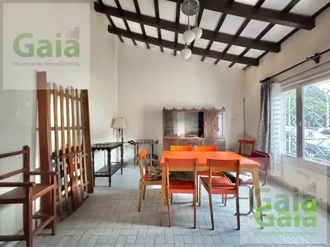 CASA EN VENTA CALLE URQUIZA 1200
