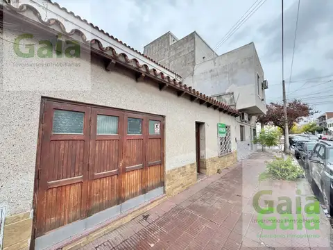 CASA EN VENTA CALLE URQUIZA 1200