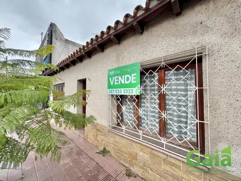 Casa EN VENTA CALLE URQUIZA 1200