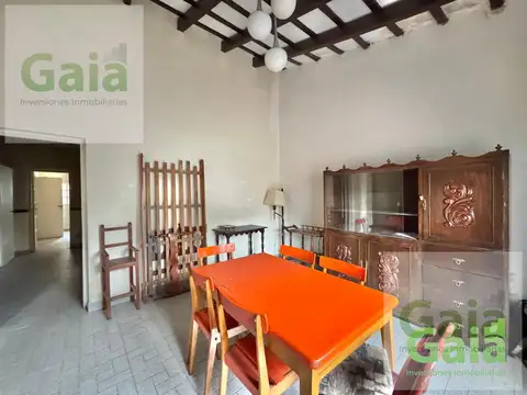 Casa EN VENTA CALLE URQUIZA 1200