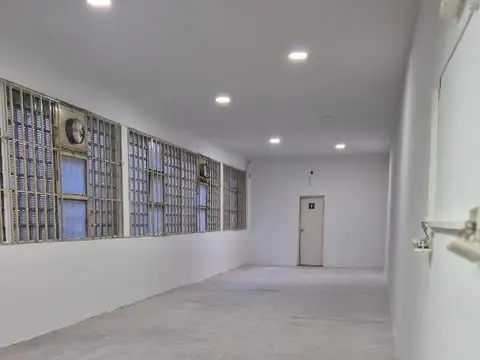 Inversión Comercial 621 m² Monserrat  Financiación Directa