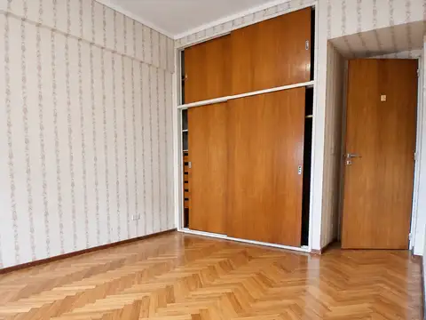 Departamento 5 ambientes con 2 baños