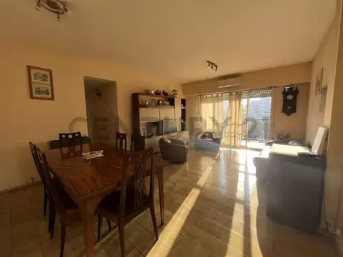 Departamento en Venta en Villa del Parque, USD 195.000