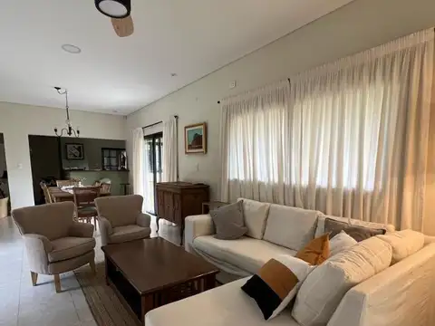 Casa en Venta en Santa Ana, USD 179.000